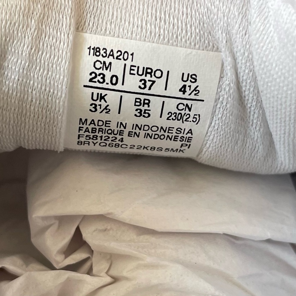 Onitsuka Tiger MEXICO 66 1183A201 126 WHITE BLACK Size US 4.5 EURO 37 NIB - Picture 8 of 11